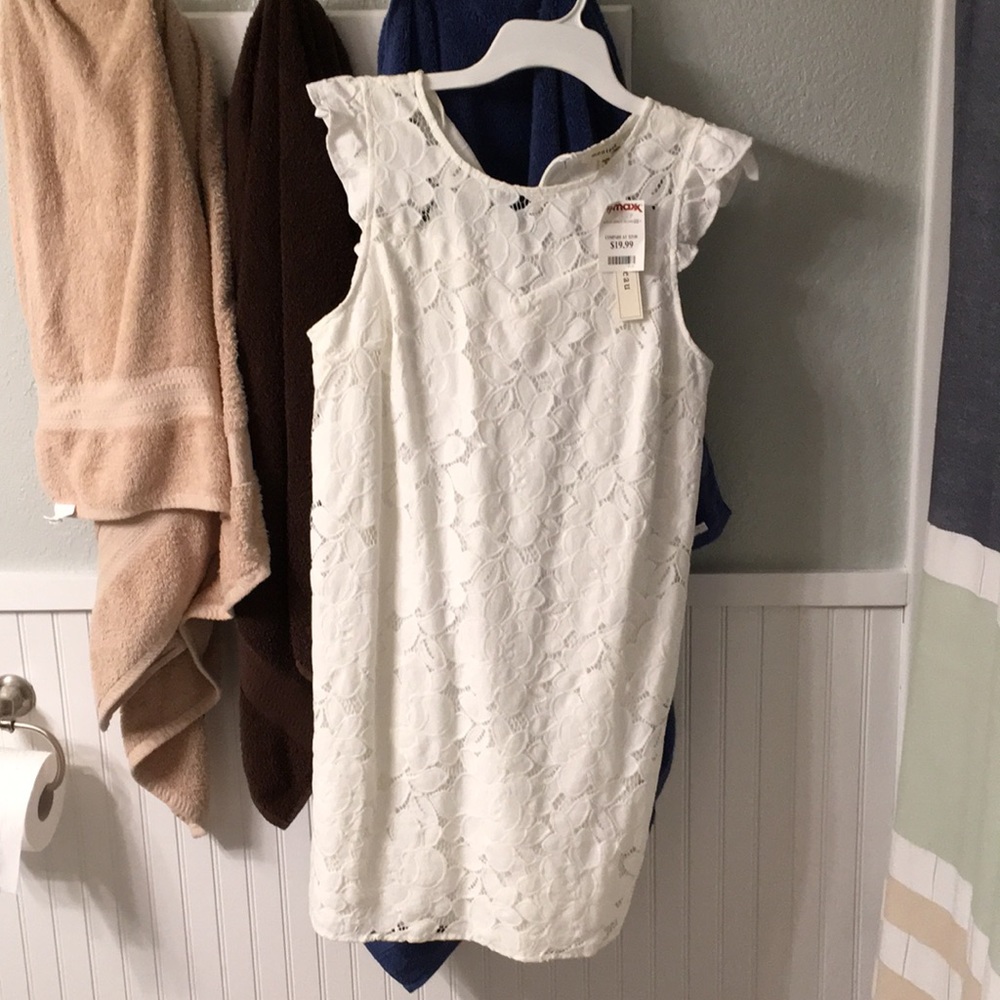 White lace dress